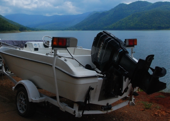 เรือ15.6 ฟุต โมลช่างหลาน เครื่องMERCURY 90 HP พร้อมเทลเลอร์