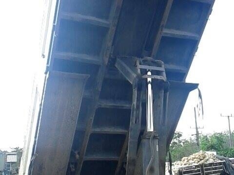 ขายสิบล้อNissan UD 251แรงม้าปี52 วิ่ง150000โล มีชุดลากพ่วง ขาย1550000. ขายสิบล้อNissan UD 251แรงม้าปี52 วิ่ง150000โล มีชุดลากพ่วง ขาย1550000.