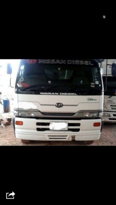 ขายสิบล้อNissan UD 251แรงม้าปี52 วิ่ง150000โล มีชุดลากพ่วง ขาย1550000.