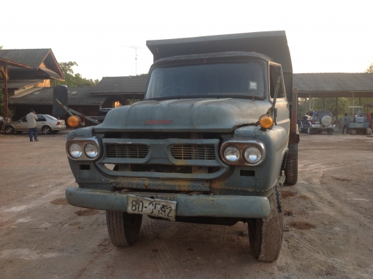 ISUZU 6 ล้อดั้ม