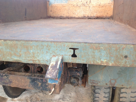 ISUZU 6 ล้อดั้ม