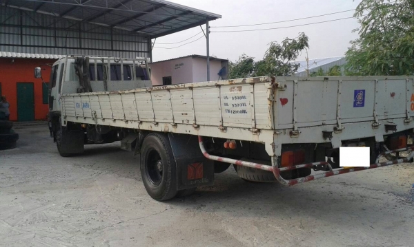 ขาย รถบรรทุก 6 ล้อ HINO ปี2537 195แรง