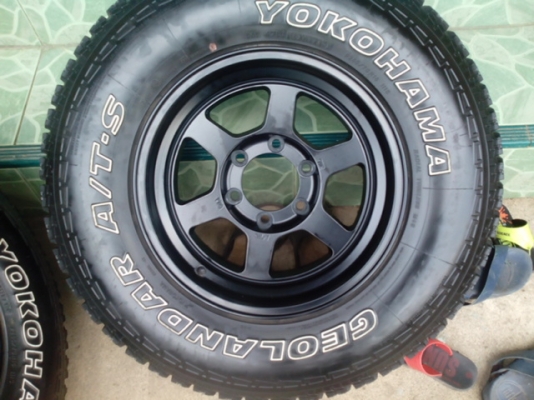 ขายยางขนาด 265/70/16  พร้อมล้อte37x  สภาพนางฟ้าครับ