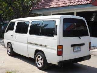 NISSAN URVAN 2.7 MT ปี 2000 รถตู้ขายถูก T.086-527-9533