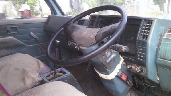 หกล้อ อีซูซุ NKR110ปี38 เกียร์สั้น ประกอบ ยกหัวได้ พ.เพาเวอร์ รถพร้อมใช้งาน ทะเบียนพร้อมโอน