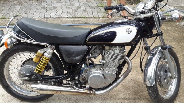 ขาย YAMAHA  SR 400 พร้อมใบอิมวอย ราคา 68000 บาท รถสภาเดิมๆ