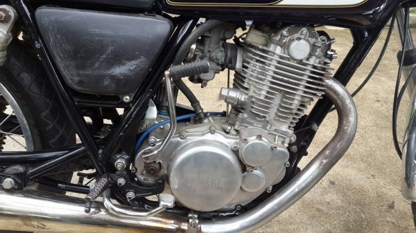 ขาย YAMAHA  SR 400 พร้อมใบอิมวอย ราคา 68000 บาท รถสภาเดิมๆ