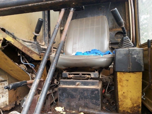 ขายแบคโคCAT E200B เครื่องMITSUBISHI TURBO เครื่องดี ปั้มเดิม เอวแน่น ช่วงล่างดี ไม่โหลด บูมอาร์มดี พร้อมใช้งาน  สนใจโทร090-8588220คุณนะ ID:narong498 หรือ www.truck.in.th/498 หรือfb:ณรงค์ ซื้อขายรถมือสอง (เว็บไซต์ส่วนตัว)