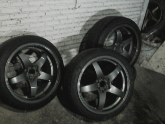 มีแม็กขอบ18x8.5 รู114 4 วงพรัอมยางหน้าหลังขาย มีแม็กขอบ18x8.5 รู114 4 วงพรัอมยางหน้าหลังขาย