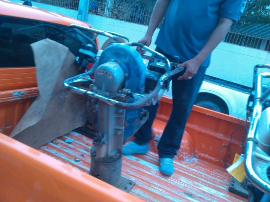 เครื่องตบดิน แบบจิงโจ้ 5 ตัว ขึ้นรถให้เรียบร้อยแล้วนะครับ เตรียมออกสู่ขอนแก่น รอรับได้เลยครับ