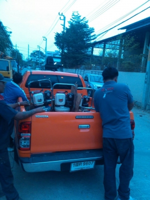 เครื่องตบดิน แบบจิงโจ้ 5 ตัว ขึ้นรถให้เรียบร้อยแล้วนะครับ เตรียมออกสู่ขอนแก่น รอรับได้เลยครับ เครื่องตบดิน แบบจิงโจ้ 5 ตัว ขึ้นรถให้เรียบร้อยแล้วนะครับ เตรียมออกสู่ขอนแก่น รอรับได้เลยครับ