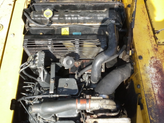 ขายรถแบคโฮ  KOMATSU  PC 130-6 EG  รถนำเข้ายังไม่เคยใช้งานในไทย  เครื่องดี  ปั้มแรง  ไฟฟ้าเต็มแทรคสวยเต็ม  มีแอร์ มีไปพ์ปิ้ง  พร้อมใช้งาน เครื่อง  86 แรงม้า 4 สูบรถสวยราคาไม่แพงค่ะเจ้าของขายเองค่ะ