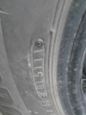 215/70R15 BRIDGESTONE DURAVIS R611 มี 3 เส้น TEL.081-427-3941 215/70R15 BRIDGESTONE DURAVIS R611 มี 3 เส้น TEL.081-427-3941