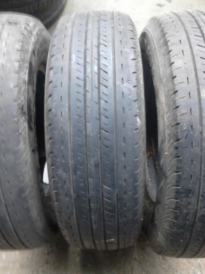 215/70R15 BRIDGESTONE DURAVIS R611 มี 3 เส้น TEL.081-427-3941 215/70R15 BRIDGESTONE DURAVIS R611 มี 3 เส้น TEL.081-427-3941