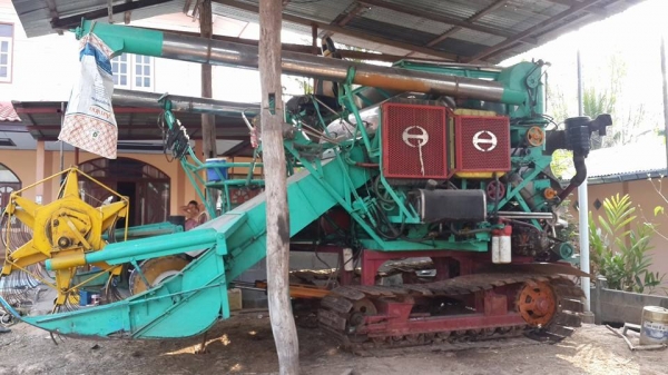 ขายรถเกี่ยวข้าว อู่ไทยเจริญการช่าง เครื่องมิตซูบิชิ 6D17 220เทอร์โบ สภาพพร้อมใช้งาน ใช้งานน้อย อุ้มแสตนเลส พร้อมลงลุยงาน