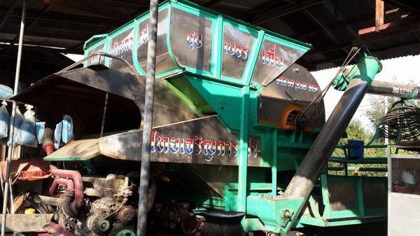 ขายรถเกี่ยวข้าว อู่ไทยเจริญการช่าง เครื่องมิตซูบิชิ 6D17 220เทอร์โบ สภาพพร้อมใช้งาน ใช้งานน้อย อุ้มแสตนเลส พร้อมลงลุยงาน ขายรถเกี่ยวข้าว อู่ไทยเจริญการช่าง เครื่องมิตซูบิชิ 6D17 220เทอร์โบ สภาพพร้อมใช้งาน ใช้งานน้อย อุ้มแสตนเลส พร้อมลงลุยงาน