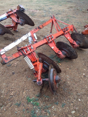 ขายผาน3ตราช้างสำหลับใส่กับรถ50แรงขึ้นไปสภาพเดิมๆคับมีหลายพวงคับ