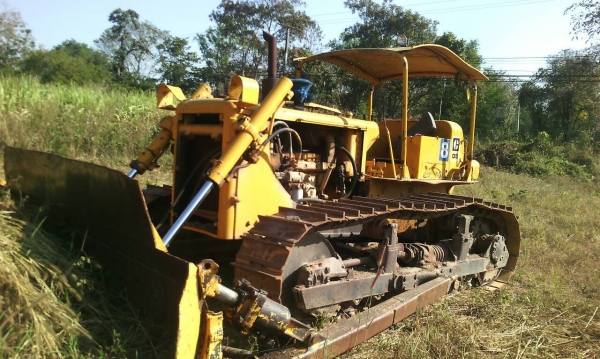 ขายรถแแทรคเตอร์ CAT D6Cมี2คัน D5D  D7Fรถสวยพร้อมใช้เหมารวมราคาถูก