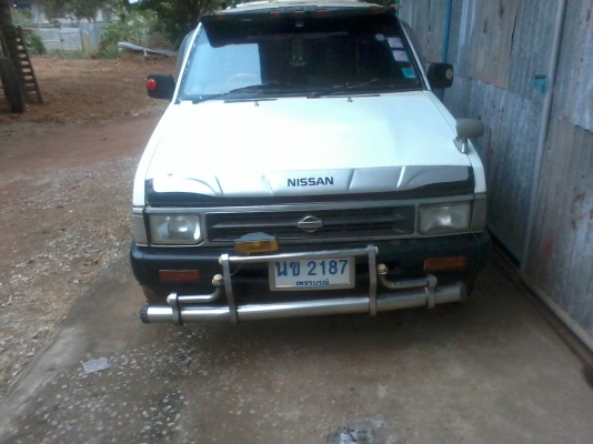 ขาย nissan big-m van 5 dr ขาย nissan big-m van 5 dr