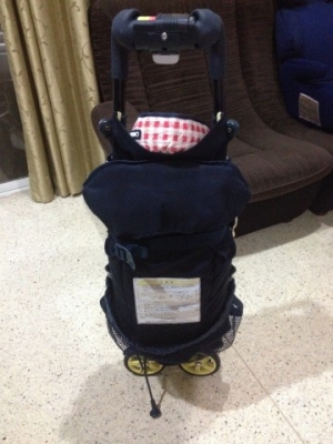 รถเข็นเด็ก COMBI ลายหมีน่ารักมือสองญี่ปุ่นสภาพดีพับเเล้วเล็กมาก รถเข็นเด็ก COMBI ลายหมีน่ารักมือสองญี่ปุ่นสภาพดีพับเเล้วเล็กมาก