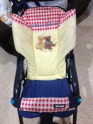 รถเข็นเด็ก COMBI ลายหมีน่ารักมือสองญี่ปุ่นสภาพดีพับเเล้วเล็กมาก รถเข็นเด็ก COMBI ลายหมีน่ารักมือสองญี่ปุ่นสภาพดีพับเเล้วเล็กมาก