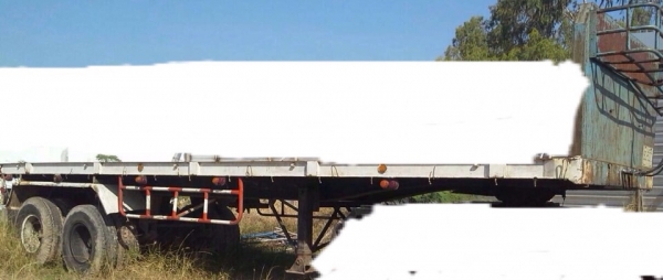 ขายด่วน หางพ่วงพื้นเรียบ 2 คานความยาว 9.20 เมตรสภาพดีพร้อมใช้งานได้เลยครับ พื้นเหล็กไม่บุบไม่มีผุสลักยึดครบทุกตัวทุกชิ้น ระบบไฟไม่มีขาดครบพร้อมใช้งาน ช่วงล่างคัชซีสวยเดิมๆ ยางสภาพดี 8 เส้นประมาณ 70\% พร้อมใช้งาน เอกสารเล่มทะเบียนชุดโอนครบพร้อมโอน ราคาต่อรอ