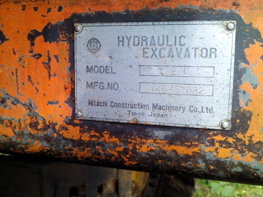 ขายรถแบคโฮ HITACHI EX 200-1 เครื่องเดิมปั้มK3Vช่วงล่างดีพร้อมใช้
