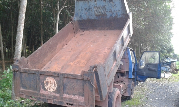 ขาย 6 ล้อ ดั้ม 3 คิว สภาพสวยไม่มีเล่ม ขาย 6 ล้อ ดั้ม 3 คิว สภาพสวยไม่มีเล่ม