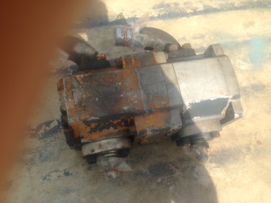 ขายปั้มไฮโดลิกครับ