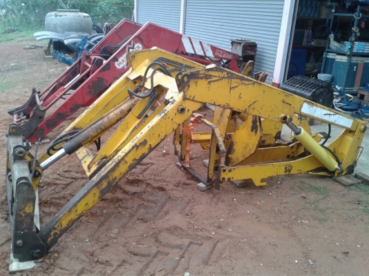 ขายแล้วขอบคุณเฮียต๋อง พิษณุโลกมากครับ ชุดตักหน้ารถไถฟอร์ด 5000-6610ตรงรุ่น  โครงสวยครบ ขายตามสภาพเลยชุดนี้พร้อมคอนโทล พึ่งออกตู้มาสดๆร้อนๆครับp