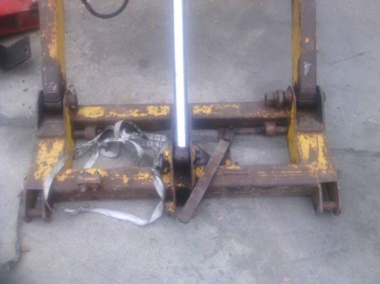 ขายแล้วขอบคุณเฮียต๋อง พิษณุโลกมากครับ ชุดตักหน้ารถไถฟอร์ด 5000-6610ตรงรุ่น  โครงสวยครบ ขายตามสภาพเลยชุดนี้พร้อมคอนโทล พึ่งออกตู้มาสดๆร้อนๆครับp