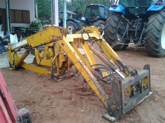 ขายแล้วขอบคุณเฮียต๋อง พิษณุโลกมากครับ ชุดตักหน้ารถไถฟอร์ด 5000-6610ตรงรุ่น  โครงสวยครบ ขายตามสภาพเลยชุดนี้พร้อมคอนโทล พึ่งออกตู้มาสดๆร้อนๆครับp