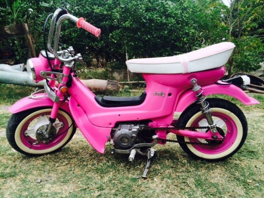 ขาย Honda chaly สภาพสวยๆ เนียนๆ เครื่อง yamaha สตาทมือติดใช้ได้ครับ รถสมบูรณ์มากครับ เอาไปขี่หล่อเลยครับ ราคา 17500 บาทครับ สนใจติดต่อ 0826336557 โป้งครับ รับแลกรับเทรินครับ ราคาต่อรองได้ครับ.