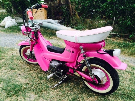 ขาย Honda chaly สภาพสวยๆ เนียนๆ เครื่อง yamaha สตาทมือติดใช้ได้ครับ รถสมบูรณ์มากครับ เอาไปขี่หล่อเลยครับ ราคา 17500 บาทครับ สนใจติดต่อ 0826336557 โป้งครับ รับแลกรับเทรินครับ ราคาต่อรองได้ครับ.