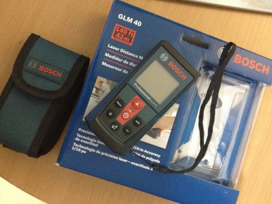 ต้องการขาย เครื่องวัดระยะเลเซอร์ BOSCH GLM40