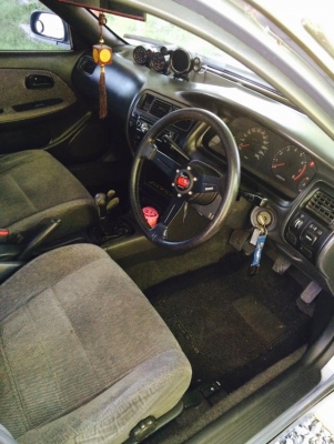 ขาย TOYOTA โคโรร่าสามห่วงae101ตัวท็อป