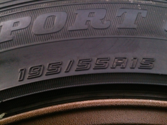 ขายแม็ก ขอบ15 4รู100 หน้า7นิ้ว ออฟ38 หลัง8.25 ออฟ30 พร้อมยางDUNLOP. 195/55R15 ปี12 สวยๆจำนวน1 ชุด