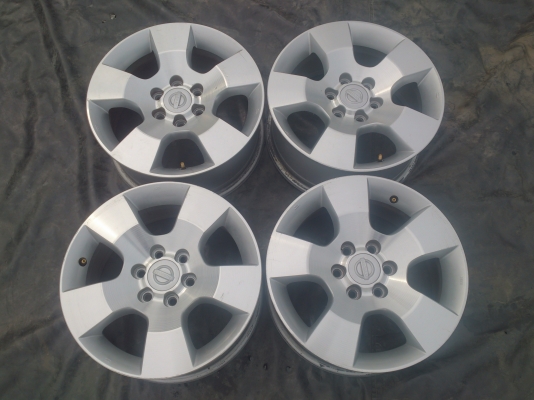 ขายแม็กเปล่าNISSAN  NAVARA ขอบ16กว้าง7นิ้ว จำนวน 4 วง