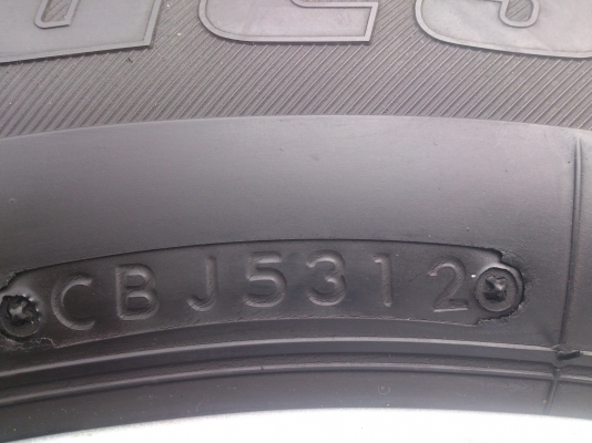 ขายแม็กISUZUพร้อมยางบริดสโตน 215/70R16 ยางสัปดาห์ที่53ปี12  สวยๆจำนวน 1  ชุด