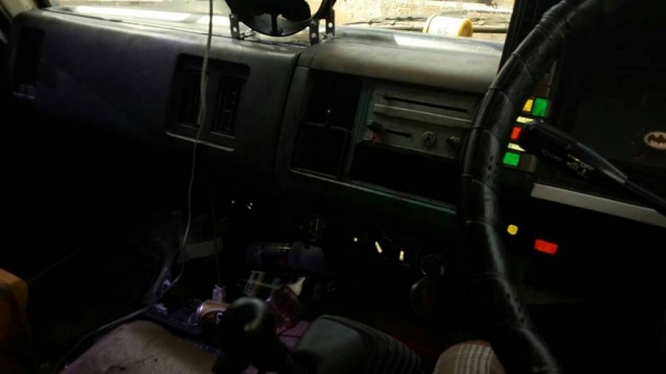 ขายรถสิบล้อเพลาเดียว  เครื่อง6BG เบครทิฟฟี่ พวงมาลัยพาวเวอร์  ทะเบียนพร้อมโอน รถอยู่ชุมพร