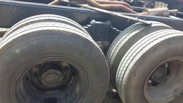 ขายรถสิบล้อเพลาเดียว  เครื่อง6BG เบครทิฟฟี่ พวงมาลัยพาวเวอร์  ทะเบียนพร้อมโอน รถอยู่ชุมพร