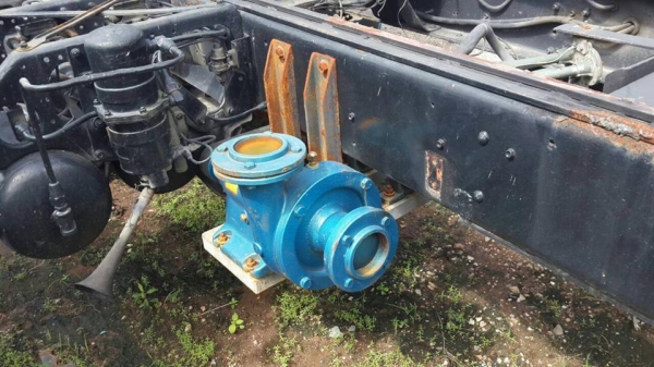 ขายรถสิบล้อเพลาเดียว  เครื่อง6BG เบครทิฟฟี่ พวงมาลัยพาวเวอร์  ทะเบียนพร้อมโอน รถอยู่ชุมพร