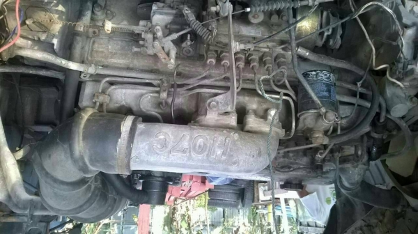 6ล้อ185แรงติดเครน3ตัน HINO KR300 กระบะเหล็ก วางหัวสิงห์ฯ รถสภาพดี เครนสวย