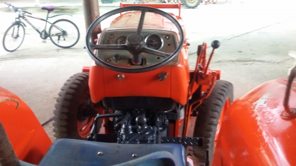 ขายรถไถคูโบต้าL3001มีไบมีดพร้อมใช้งานราคาต่อรองได้นะครับ