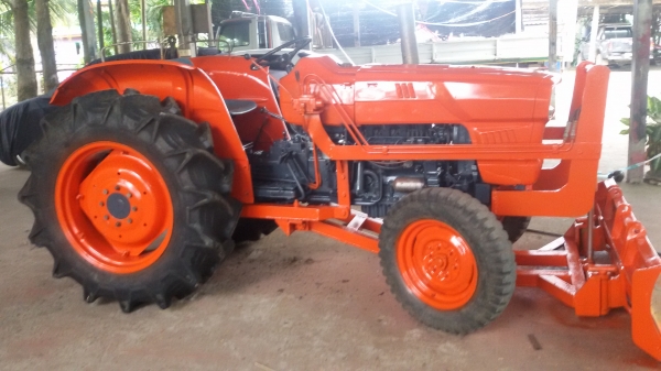 ขายรถไถคูโบต้าL3001มีไบมีดพร้อมใช้งานราคาต่อรองได้นะครับ