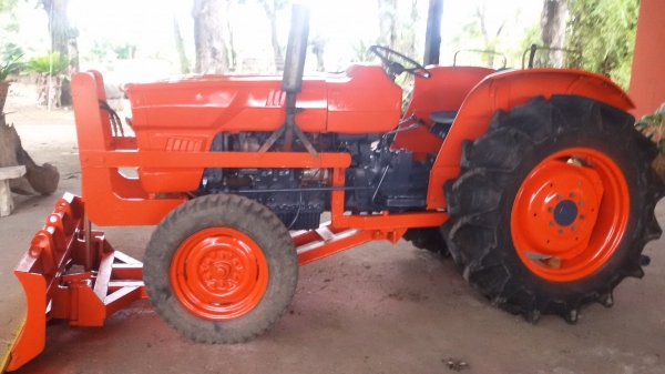 ขายรถไถคูโบต้าL3001มีไบมีดพร้อมใช้งานราคาต่อรองได้นะครับ