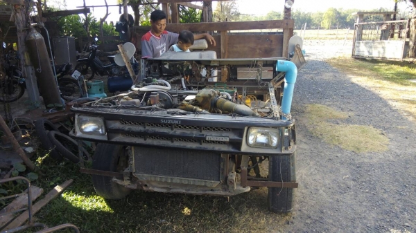 ขายรถเกษตรพร้อมใช้ เครื่องอีซูซุฝาดำ 90 HP ขายรถเกษตรพร้อมใช้ เครื่องอีซูซุฝาดำ 90 HP