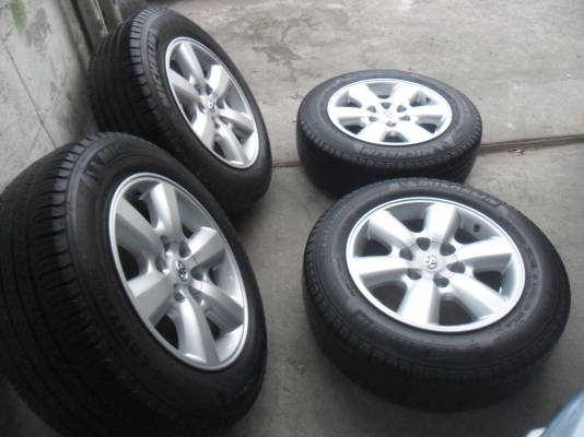 ล้อแม็ก 17นิ้ว 6รู โตโยต้า พร้อมยาง สวยๆ 4 ล้อ ราคา 7900 บาท ล้อแม็ก 17นิ้ว 6รู โตโยต้า พร้อมยาง สวยๆ 4 ล้อ ราคา 7900 บาท