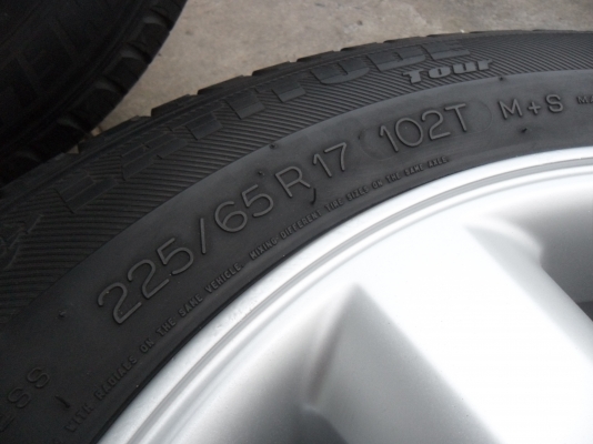 ล้อแม็ก 17นิ้ว 6รู โตโยต้า พร้อมยาง สวยๆ 4 ล้อ ราคา 7900 บาท ล้อแม็ก 17นิ้ว 6รู โตโยต้า พร้อมยาง สวยๆ 4 ล้อ ราคา 7900 บาท