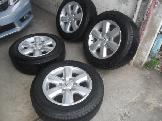 ล้อแม็ก 17นิ้ว 6รู โตโยต้า พร้อมยาง สวยๆ 4 ล้อ ราคา 7900 บาท ล้อแม็ก 17นิ้ว 6รู โตโยต้า พร้อมยาง สวยๆ 4 ล้อ ราคา 7900 บาท